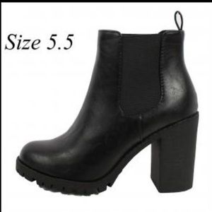 SODA Chelsea Lug Platform Boot